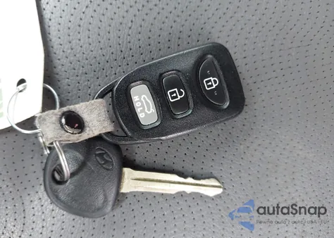 2013 Hyundai Elantra Limited из США, поврежденный, VIN 5NPDH4AE0DH399237